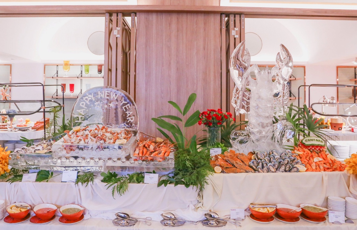 Celebrate the end of the year with a Grand dinner buffet at Ventisi restaurant