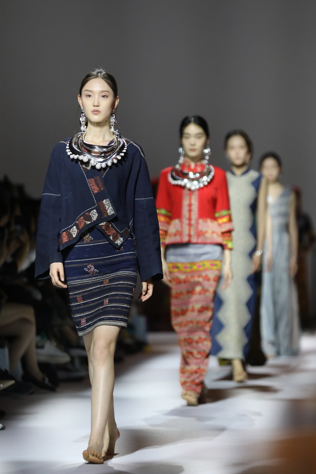 Hainan Changjiang featured cultural fashion show held during CICPE Fashion Week