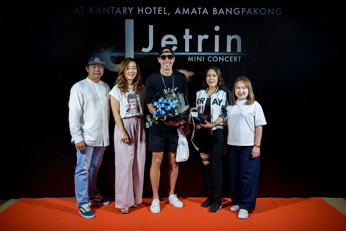 The Mini Concert of 90s' King of Dance, J Jetrin at Kantary Hotel, Amata Bangpakong