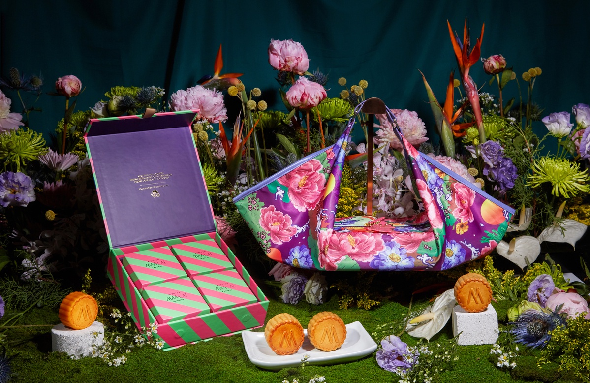 KIMPTON MAA-LAI BANGKOK PRESENTS THE TALE OF THE FULL MOON DESIGN-CENTRIC MOONCAKES BY THAI ARTIST JEEP