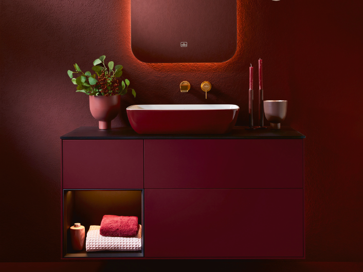 Pantone trend colour 2023: Viva Magenta for your bathroom