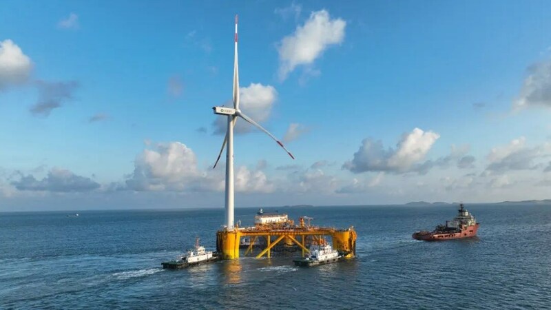 XCMG's XGC28000 Crawler Crane Completes Installation of the World's First Offshore Floating Wind Power and Aquaculture