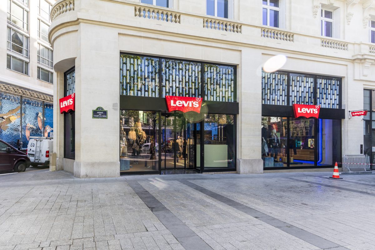 Levi's(R) opens Levi's(R) Champs-Elysees, its new flagship store on the iconic avenue and a new exciting destination for denim lovers in