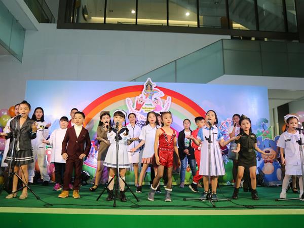 รมว.วธ. มอบ 175 รางวัล เด็กผู้นำทางวัฒนธรรม งานวันเด็กแห่งชาติ ปี 63 มอบโล่ เกียรติบัตรประกวดร้องเพลงส่งเสริมอัตลักษณ์วัฒนธรรมไทย และวัฒนธรรมสร้างสรรค์ ส่งเสริมเด็กไทยเรียนรู้ศิลปวัฒนธรรม พร้อมปลูกฝังค่านิยม สืบสานความเป็นไทย