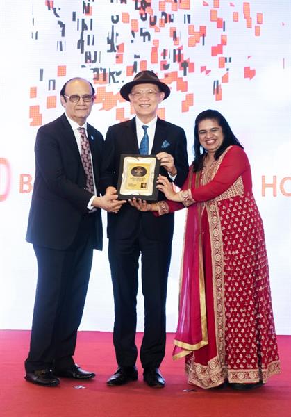 Photo Release: Dr.Prateep Tangmatitham received Award honors Asia's Greatest CEO 2019-20.