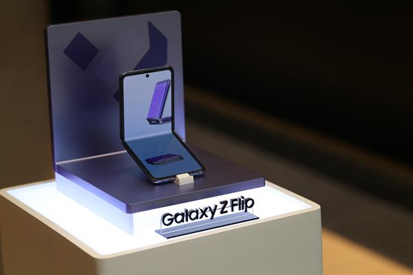 ซัมซุง Galaxy Z Flip เปิดตัวแรง! SOLD OUT ในรอบพิเศษ ก่อนวางขายจริง 6 มีนาคม นี้