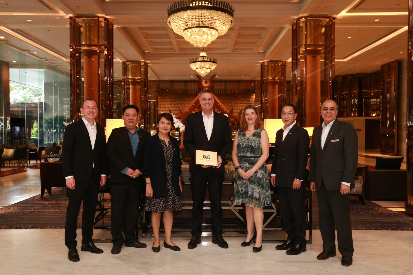 โรงแรมแบงค็อก แมริออท มาร์คีส์ ควีนส์ปาร์ค รั้งอันดับ 1 ในธุรกิจ MICE คว้ารางวัลใหญ่จาก ASEAN Tourism