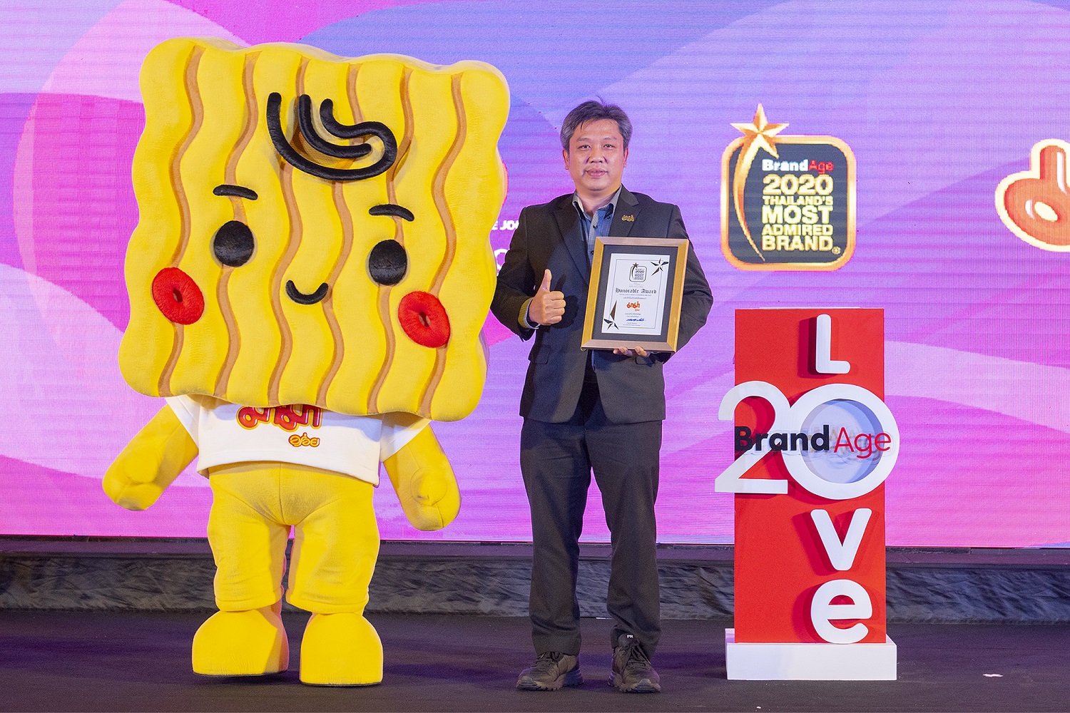 ภาพข่าว: มาม่า ครองใจผู้บริโภคอันดับ 1 คว้ารางวัล 2020 Thailands Most Admired Brand