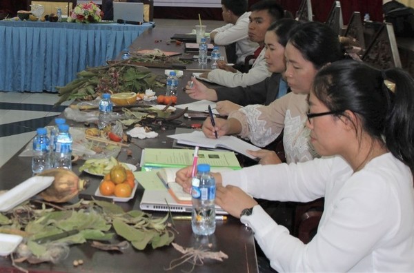 คณาจารย์ภาควิชาการแพทย์แผนไทย มรภ. บ้านสมเด็จเจ้าพระยา รับเชิญเป็นวิทยากรโครงการ Training workshop on Medicinal Plant Identification in Lao