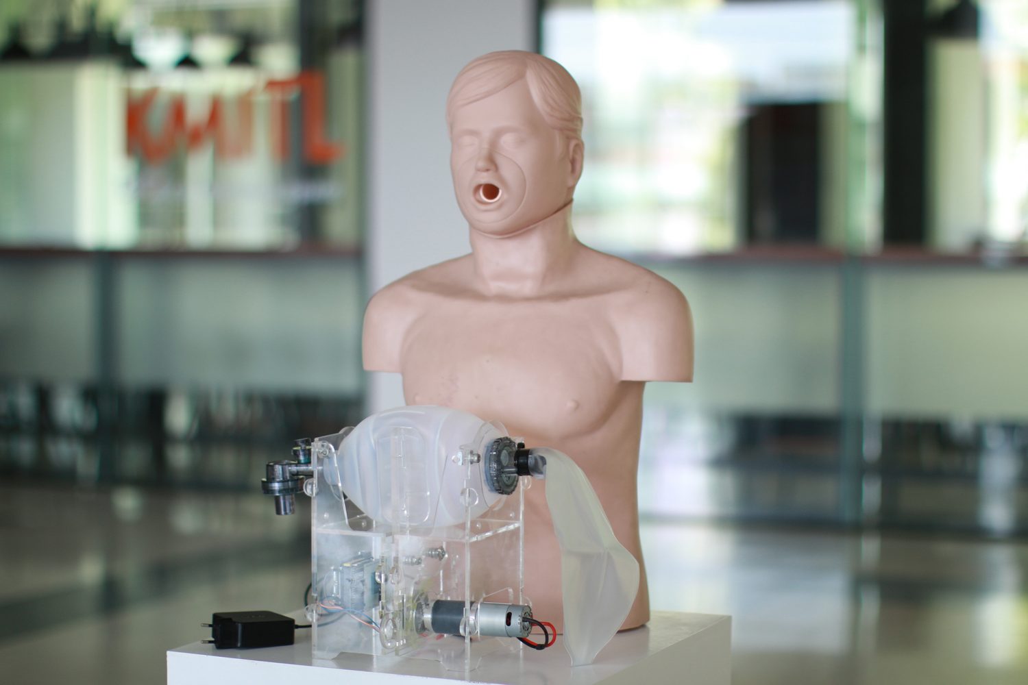 สจล. เตรียมส่งมอบเครื่องช่วยหายใจ GO Life Ventilator ล็อตแรกแก่กทม. 20 ตัว รองรับผู้ป่วยโควิดทุกระดับ