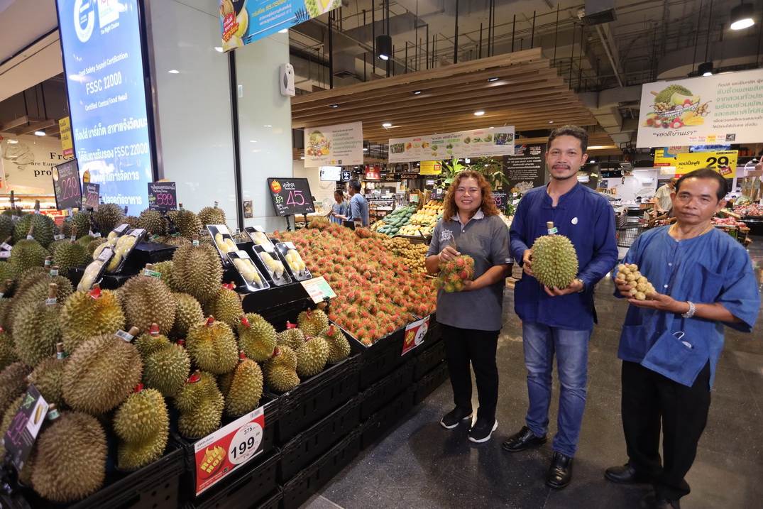 Tops partners with Ministry of Commerce to support Thai farmers in selling summer fruits, in addition to locked prices and extra
