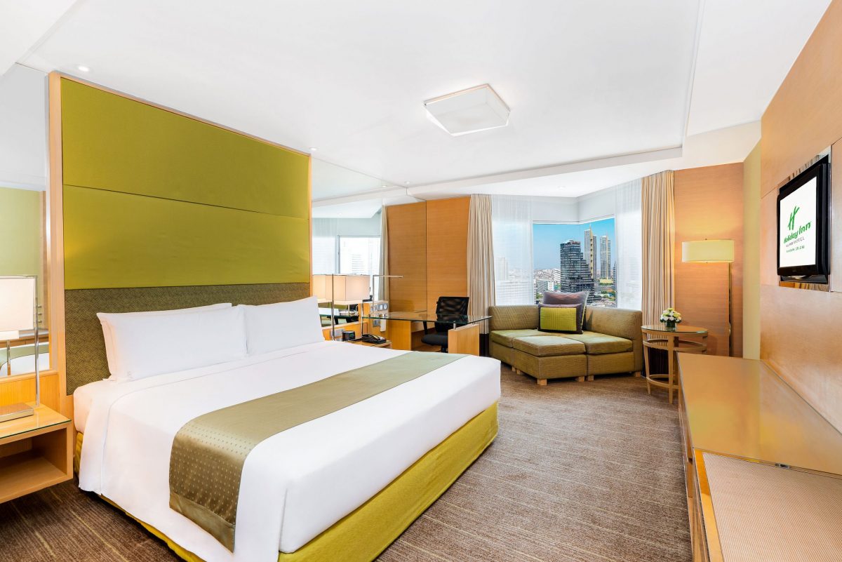 Holiday Inn Bangkok Silom offers Holiday Escape Room Voucher