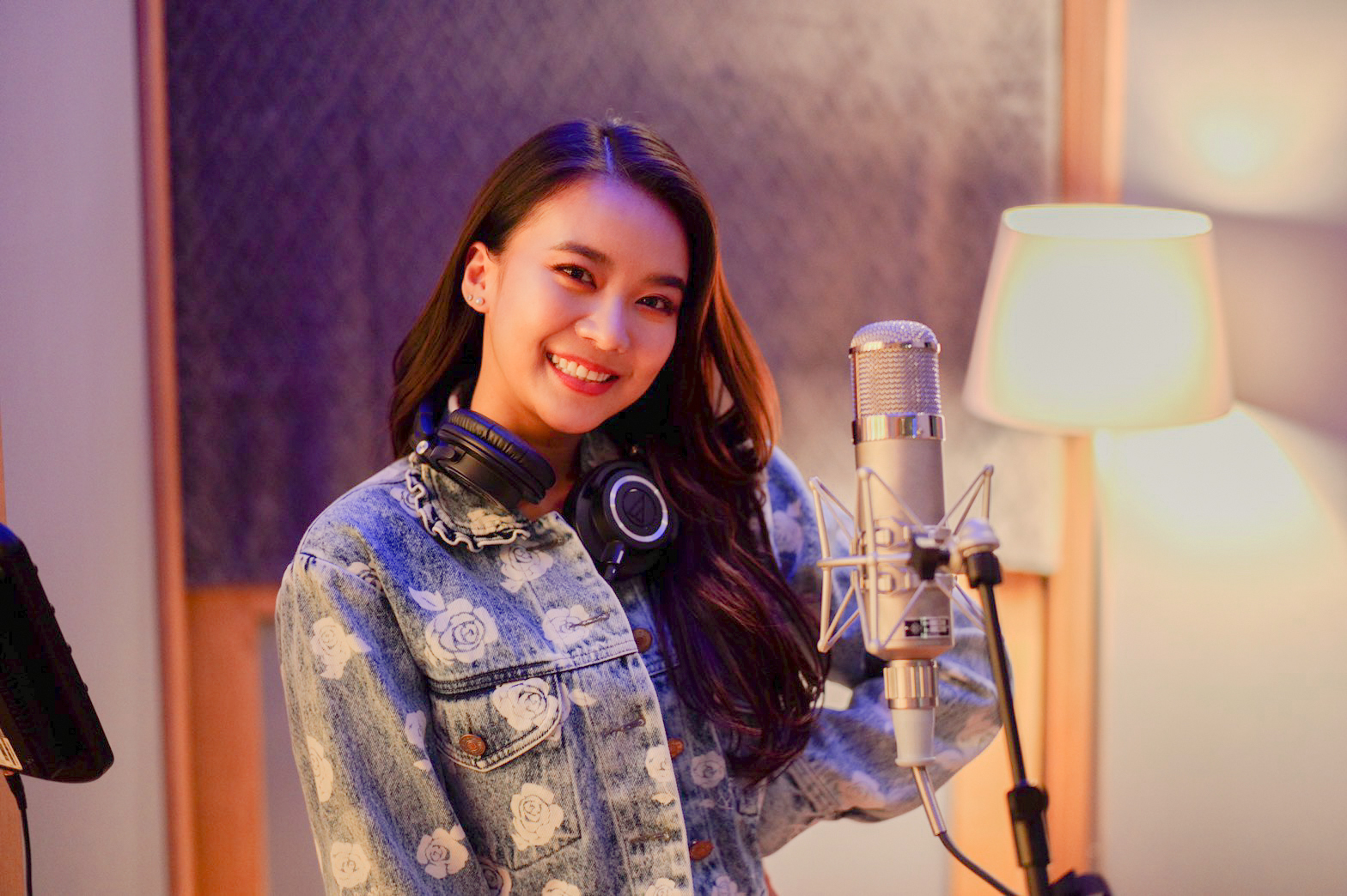 ไอซ์-แพรวา ตัวแทนคนไทย ส่งเพลง รักติดไซเรนเวอร์ชั่นพิเศษ ร่วมงานคอนเสิร์ตการกุศล ONE LOVE Asia