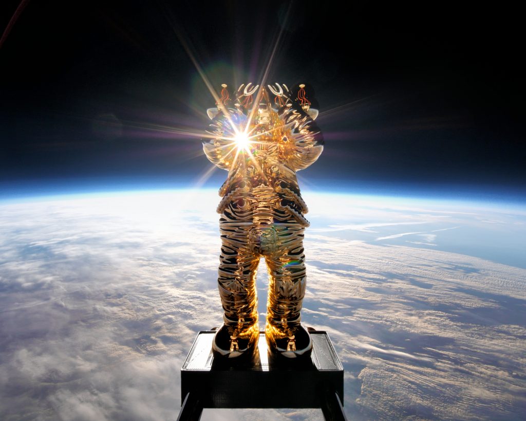 KAWS จับมือ AllRightsReserved จัดแสดงโปรเจกต์ KAWS:HOLIDAY SPACE