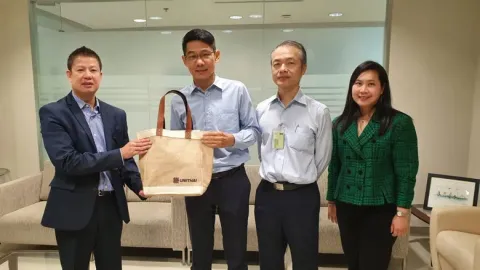 ผู้บริหารกลุ่มบริษัทยูนิไทยเข้าพบอธิบดีกรมเชื้อเพลิงธรรมชาติ กระทรวงพลังงาน เนื่องในโอกาสสวัสดีปีใหม่ 2564