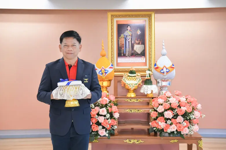 ศาสตราจารย์ ดร. สมเด็จเจ้าฟ้าฯ กรมพระศรีสวางควัฒน พระราชทาน ส.ค.ส. ประจำปี 2564 แด่ไปรษณีย์ไทย