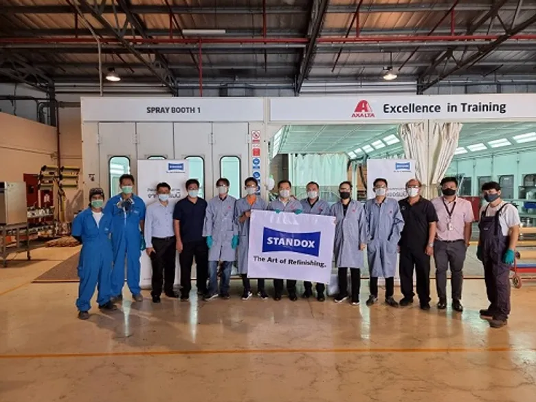 ผลิตภัณฑ์สีพ่นรถยนต์แบรนด์ สแตนดอกซ์ (Standox) จาก แอ็กซอลตา (Axalta) ได้รับความไว้วางใจจาก เมอร์เซเดส-เบนซ์ ประเทศไทย ตอกย้ำมาตรฐานสีพ่นรถยนต์ระดับโลก