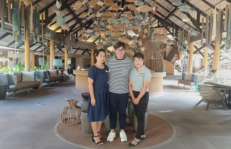 โรงแรมเคป พันวา ภูเก็ต ให้การต้อนรับ กีรติ เทพธัญญ์