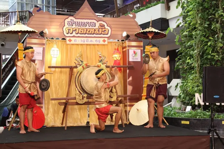 ลำขนาด กาดหมั้ว ยกกองทัพของกินเมืองเหนือมาอร่อย ม่วนใจ๋ ที่ เดอะไนน์ เซ็นเตอร์ พระราม 9