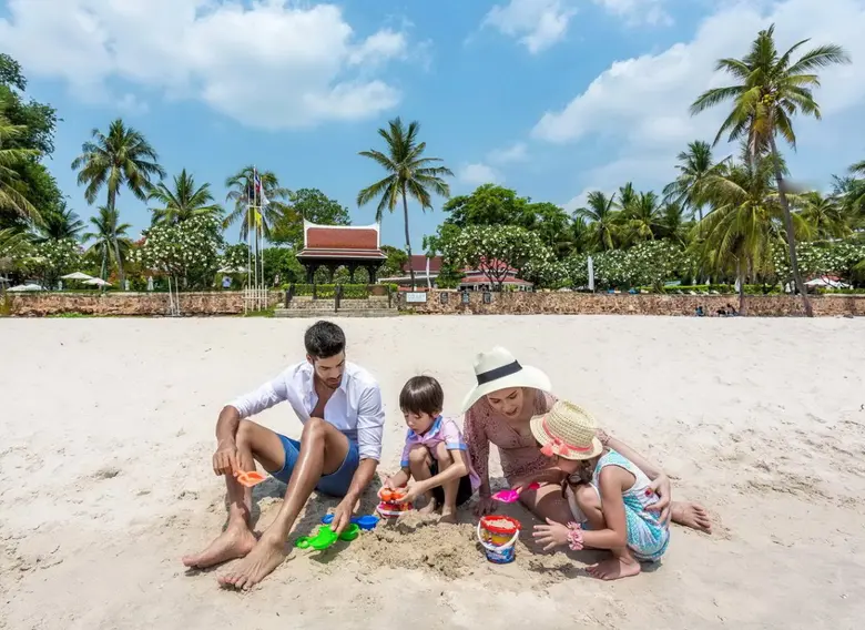 A FUN-FILLED SUMMER HOLIDAY WITH FREE PLAY AT CENTARA GRAND HUA HIN AND VANA NAVA