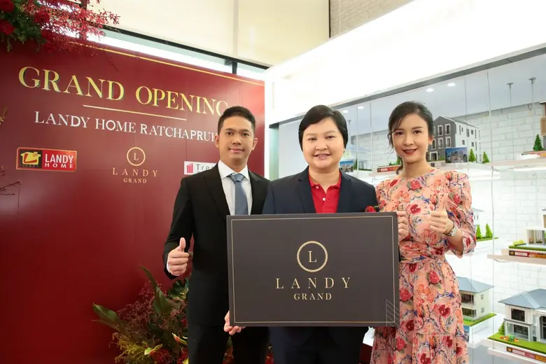 แลนดี้ โฮม เจาะตลาดสร้างบ้านไฮเอนด์ 15 ล้านอัพ ปักหมุดย่านฝั่งธนฯ เปิด Sale Gallery Landy Grand Flagship Store ตอกย้ำศูนย์รับสร้างบ้าน อันดับ 1