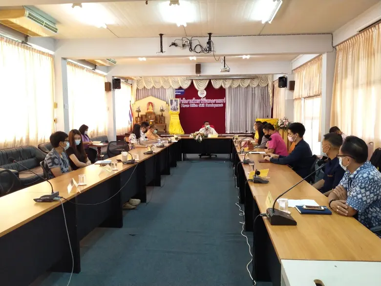 สนพ.แพร่ จัดประชุมเตรียมความพร้อมจัดแข่งขันฝีมือแรงงานเฟอร์นิเจอร์ไม้สัก