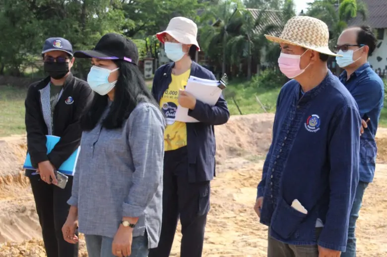 ตามติด เพื่อคุณภาพชีวิตพี่น้องประชาชน จ.อุบลราชธานี สนับสนุนการดำเนินงาน "โคก หนอง นา พช." ในพื้นที่ อ.เมืองฯ พร้อมแนะการปรับพื้นที่ตามภูมิสังคมและหลักกสิกรรมธรรมชาติ