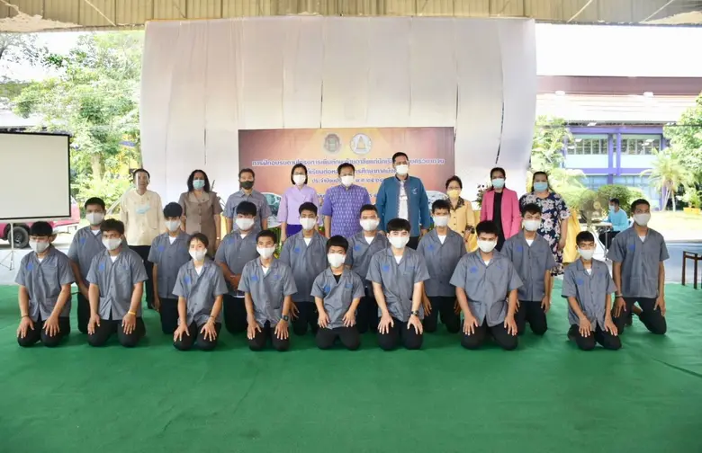 สพร.9 พิษณุโลก จัดพิธีเปิดฝึกอบรมภายใต้โครงการเพิ่มทักษะด้านอาชีพแก่นักเรียนครอบครัวยากจนที่ไม่ได้เรียนต่อหลังจบการศึกษาภาคบังคับ ปีงบประมาณ พ.ศ.2564