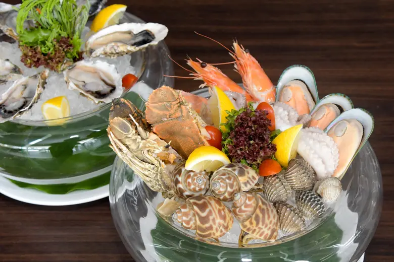 Sample a duet of "unlimited dining" offers at Chatrium Hotel Riverside Bangkok