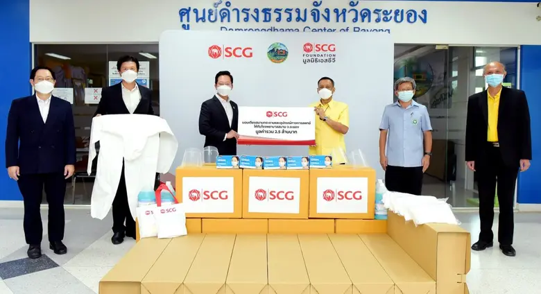 เอสซีจี เคมิคอลส์ ร่วมฝ่าวิกฤตโควิด 19 เร่งสนับสนุน รพ.สนาม จ.ระยอง เดินหน้าส่งมอบเตียงสนามและอุปกรณ์ที่จำเป็น มูลค่ากว่า 2.5 ล้านบาท