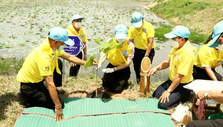 จังหวัดหนองคาย ร่วมกับ สนพ.หนองคาย จัดกิจกรรมพัฒนาทักษะอาชีพขับเคลื่อนจิตอาสาพัฒนาคุณภาพชีวิต เฉลิมพระเกียรติพระบาทสมเด็จพระเจ้าอยู่หัว