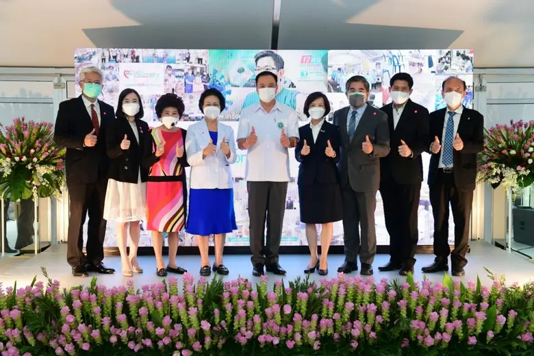 รพ.ปิยะเวท มอบ "หนังสือขอบคุณ" เครือซีพี-ซีพีเอฟ ร่วมสร้างโรงพยาบาลสนามครบวงจร "โครงการลมหายใจเดียวกัน" สะท้อนภารกิจเพื่อชาติช่วยบรรเทาความเดือดร้อนของสังคมในยามวิกฤต