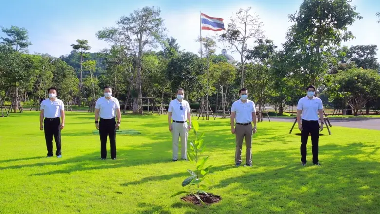 วันโอโซนโลก "ธนินท์ เจียรวนนท์" ประธานอาวุโสเครือซีพี คิกออฟปลูกต้นไม้ลดโลกร้อนคืนโอโซนให้ชั้นบรรยากาศ นำร่องเป็นต้นแบบให้ทุกกลุ่มธุรกิจในเครือร้อยเรียงความดีสู่สังคม