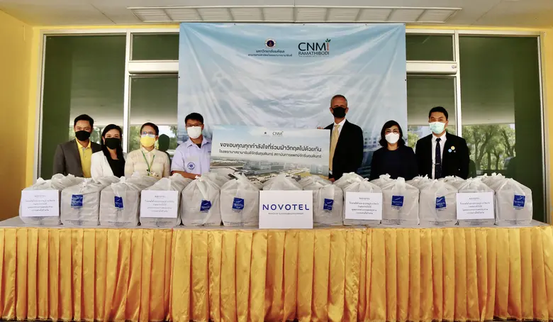 ฉลองครบรอบ 15 ปี โรงแรมโนโวเทล สุวรรณภูมิ แอร์พอร์ต ร่วมส่งกำลังใจให้แก่บุคลากรทางการแพทย์ โรงพยาบาลรามาธิบดีจักรีนฤบดินทร์