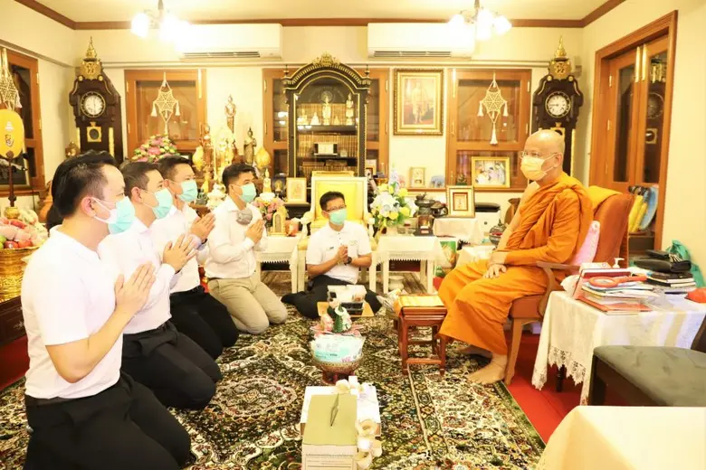 Chia Tai Presents Vegetable Seeds to Communities In Accordance with His Holiness the Supreme Patriarch's Intention