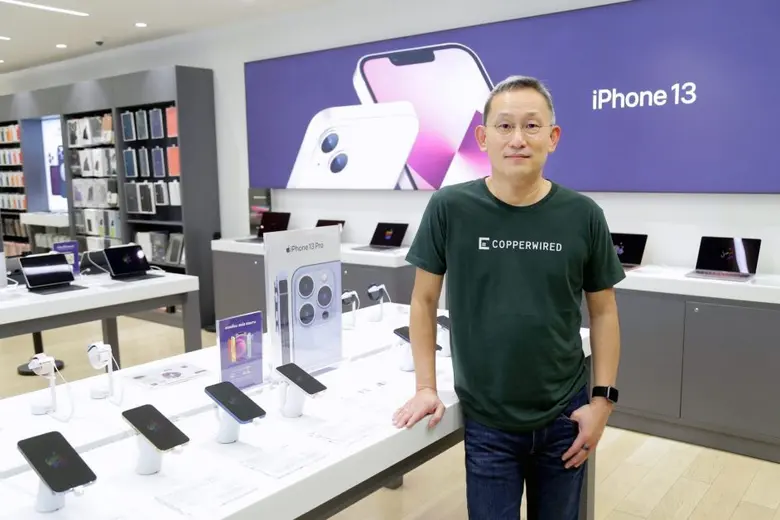 "คอปเปอร์ ไวร์ด" เผยกระแสฟีเวอร์ iPhone13 ลูกค้าแห่จองล้น หนุนบรรยากาศปลายปีคึกคัก ได้อานิสงส์ยอดขายอู้ฟู่ส่งท้ายปี