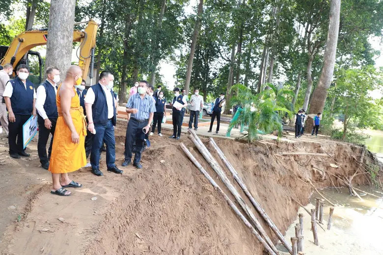 อธิบดีกรมโยธาฯ รุดตรวจสอบตลิ่งริมแม่น้ำป่าสัก จ.สระบุรี ทรุดตัวพังทลาย เร่งวางมาตรการช่วยเหลือด่วน เพื่อความปลอดภัยของประชาชนริมน้ำ