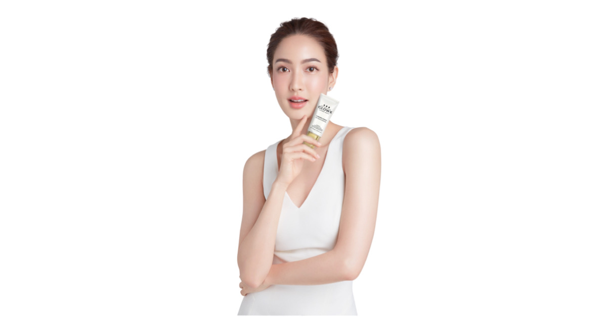 สวยออร่าพุ่ง! "แต้ว-ณฐพร" นั่งแท่นพรีเซนเตอร์ "GlowX Hydro Matt"