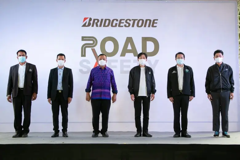 บริดจสโตนนำร่องจัดทำโครงการ "Bridgestone Global Road Safety"