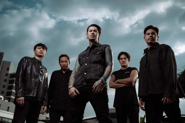 COMMANDER ซัดหนัก! กลับมาพร้อมเพลงใหม่ "ภักดีกว่า" ใส่เต็มความเดือดพล่านแบบสาแก่ใจ!