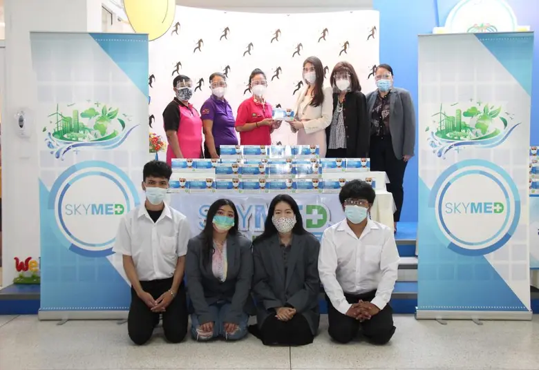 เมืองเศรษฐกิจพอเพียง มอบหน้ากากอนามัยชุมชนชุมชนเรวดีฯ ย้ำคนไทยการ์ดอย่าตกระมัดระวังตัวเองให้ดี