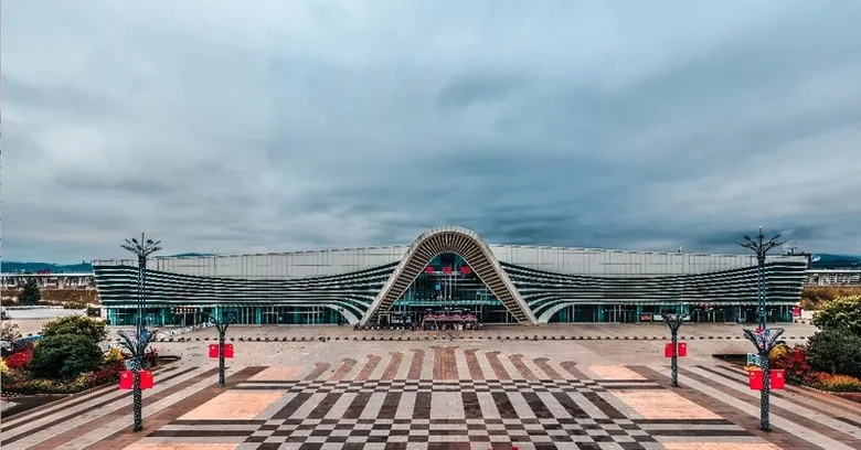 Xinhua Silk Road: เมืองอวี้ซีรับผลพลอยได้จากทางรถไฟจีน-ลาว ตั้งเป้าเป็นศูนย์กลางโลจิสติกส์ระหว่างประเทศ