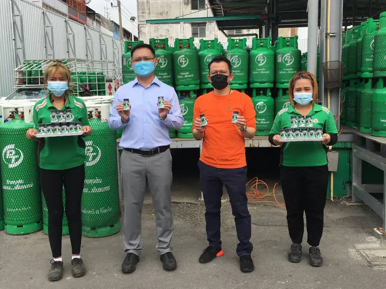 "PT LPG" ร่วมกับ "5 อาสา เพื่อประชาชน" ททบ.5 แจกฟ้าทะลายโจร เสริมภูมิคุ้มกันให้ชาวชุมชนรอบโรงบรรจุก๊าซ สุขสวัสดิ์ 26