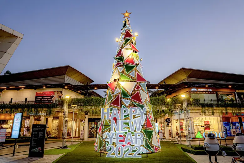 ตอกย้ำเจ้าแห่งดีไซน์ "เคอี กรุ๊ป"  ชวนเช็คอินถ่ายรูปคู่ต้นคริสต์มาสดีไซน์ล้ำไม่ซ้ำใคร ในธีม "The Tri-moving power" ที่ CDC  พร้อมต้นคริสมาสต์สไตล์เยอรมนีเมืองต้นกำเนิดกับอีก 11 ช้อปปิ้งมอลล์ในเครือ