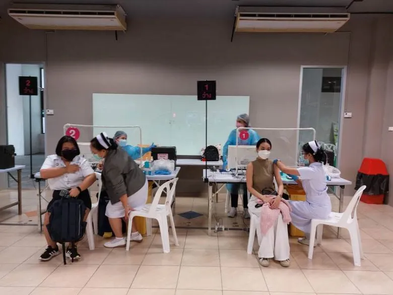 ด้วยความห่วงใย! ม.ศรีปทุม จัดฉีดวัคซีน Pfizer เข็มที่ 3 นักศึกษาและบุคลากร SPU