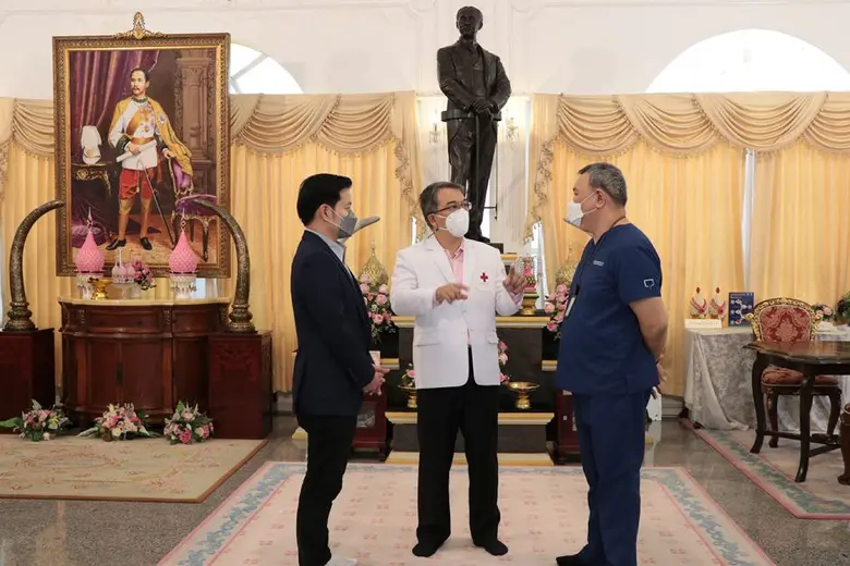 "เอ วราวุธ" นำทีมรายการ คู่ไหน? ใช่เลย Secret Love ร่วมมอบเงินบริจาค เข้าโรงพยาบาลจุฬาลงกรณ์ สภากาชาดไทย