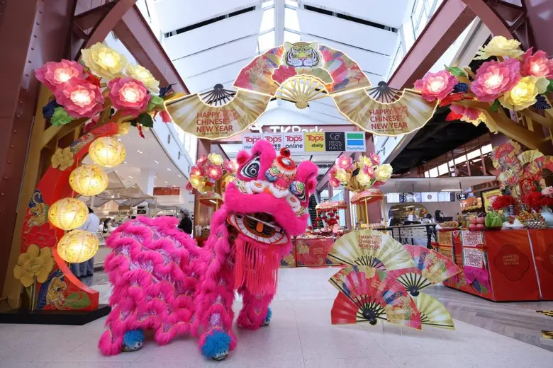 Central Food Retail welcomes the Chinese New Year and the Year of the Tiger by helping Thais reduce their cost of living with special prices for offerings under "Shop at Tops for More Value and More Luck" strategy