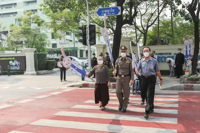 วิริยะประกันภัยร่วมรณรงค์หยุดรถทางม้าลาย