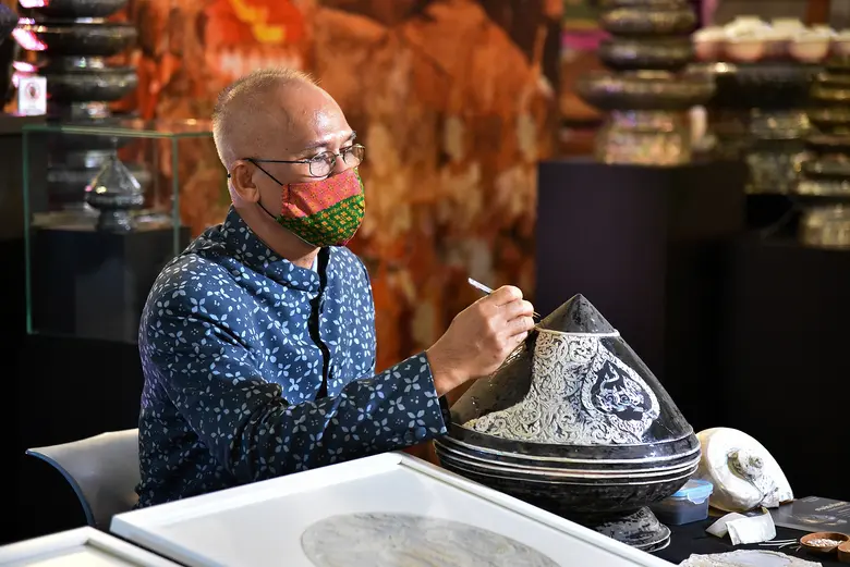 "สินิตย์ เลิศไกร" รมช.พาณิชย์ มอบหมาย sacit เฟ้นหาสุดยอดครูศิลป์ฯ ครูช่างฯ และทายาทฯ ด้านงานหัตถศิลป์ไทย มุ่งสืบสาน สร้างสรรค์ และต่อยอดเชิงพาณิชย์