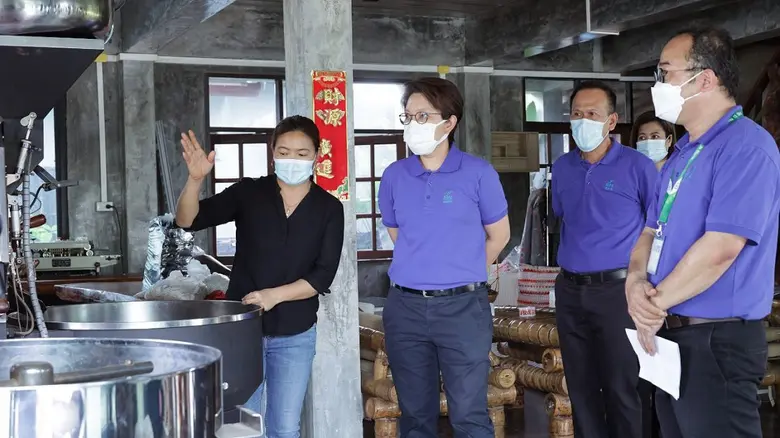 SME D Bank ลงพื้นที่ จ.เชียงราย เยี่ยมชื่นชมกิจการลูกค้ากาแฟคุณภาพดี 'หมื่นล้าน อินเตอร์'และ'อาข่า มิโน' ส่งมอบคุณประโยชน์สู่เศรษฐกิจ- สังคม